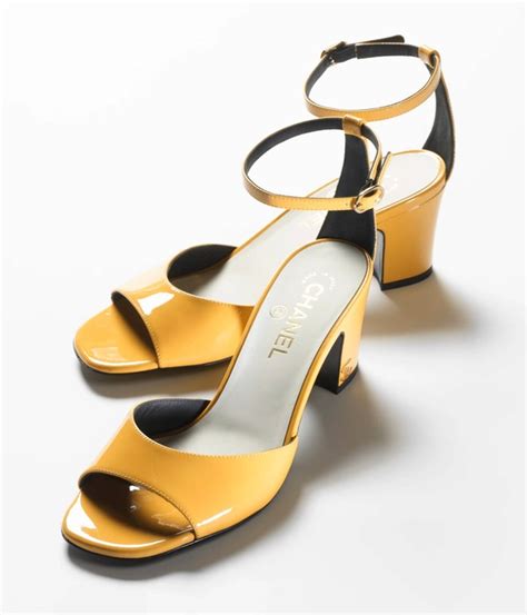 chanel saldi|chanel sandals cc logo.